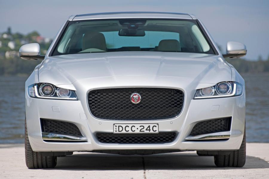  Jaguar XF Prestige 2016 года  (AU) (фото 14 из 23)